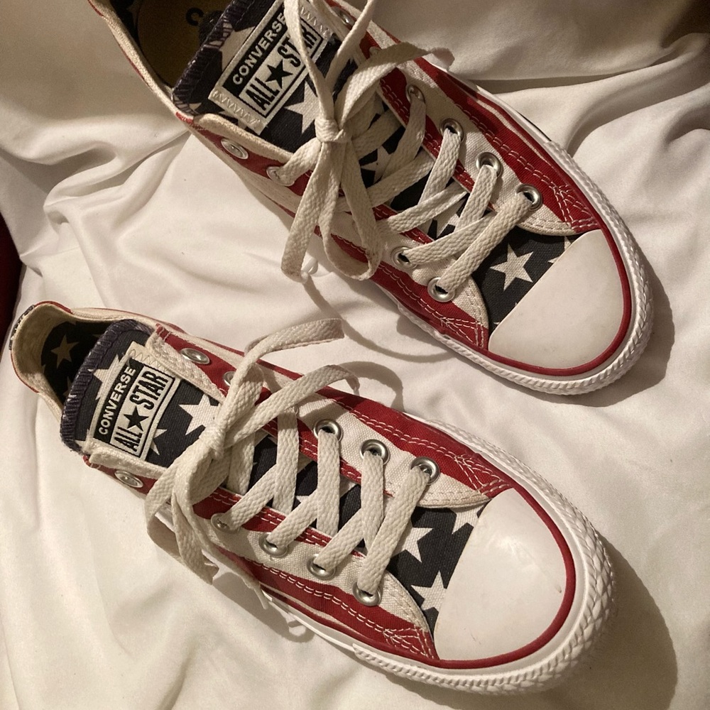Stars and striped converse